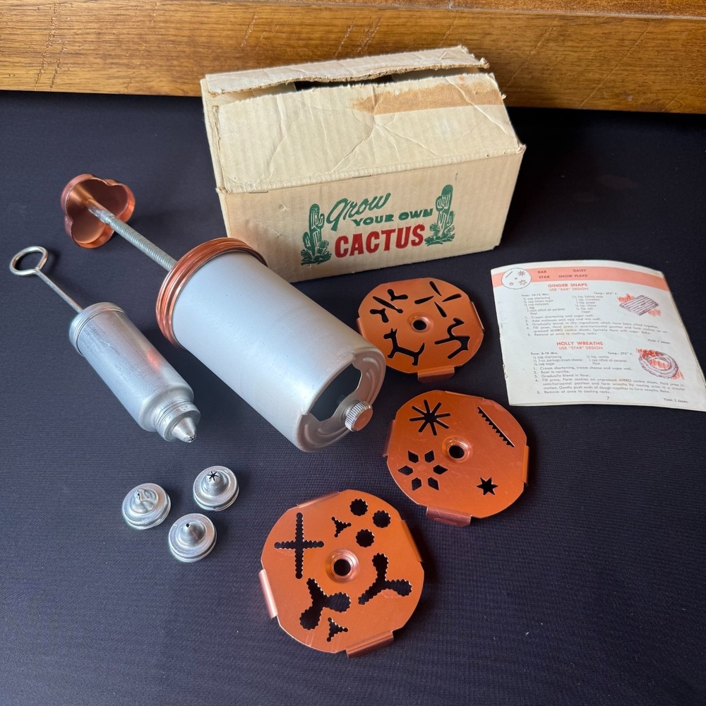 Vintage Grow‎ Your Own Cactus Cookie Press Arizona Souvenir Set w Box Discs